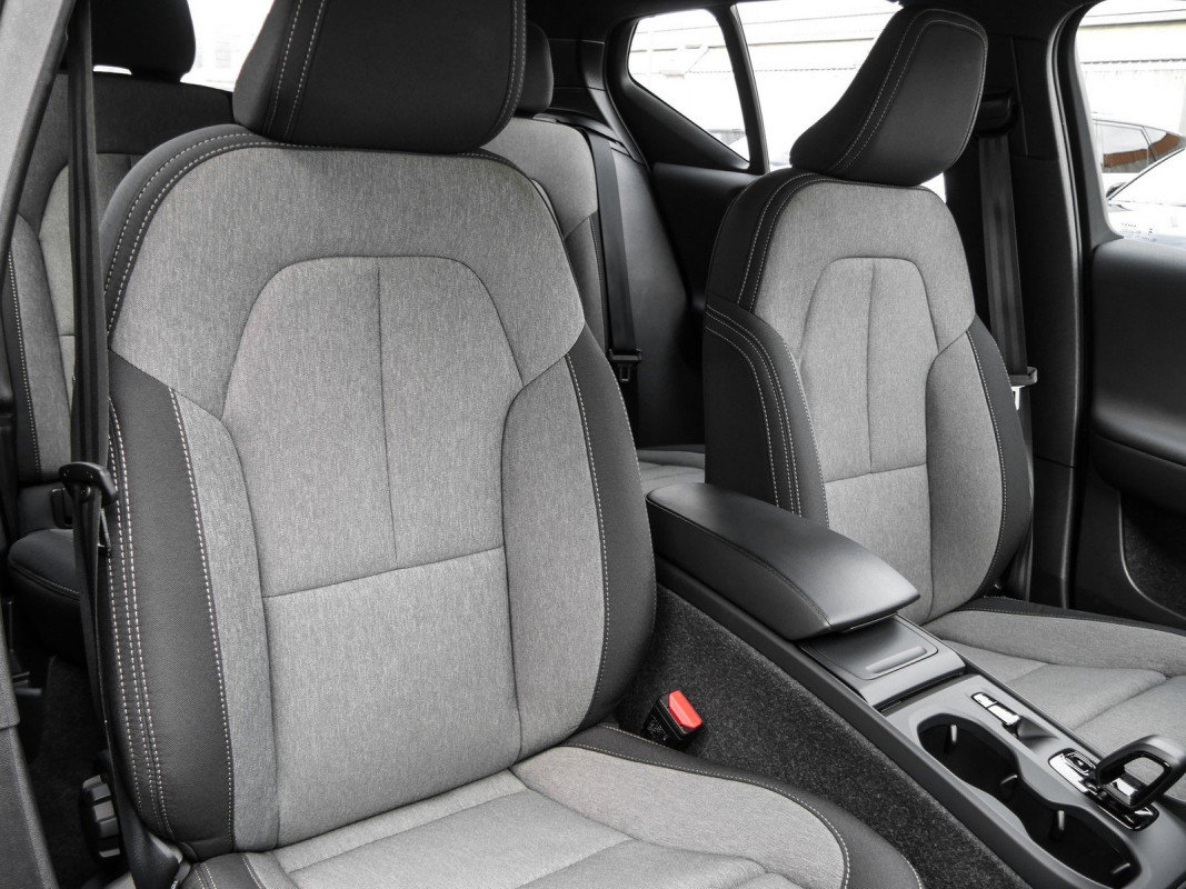 Volvo XC40 - SUV/Off-road - Grau - Gebrauchtwagen - Bild 6