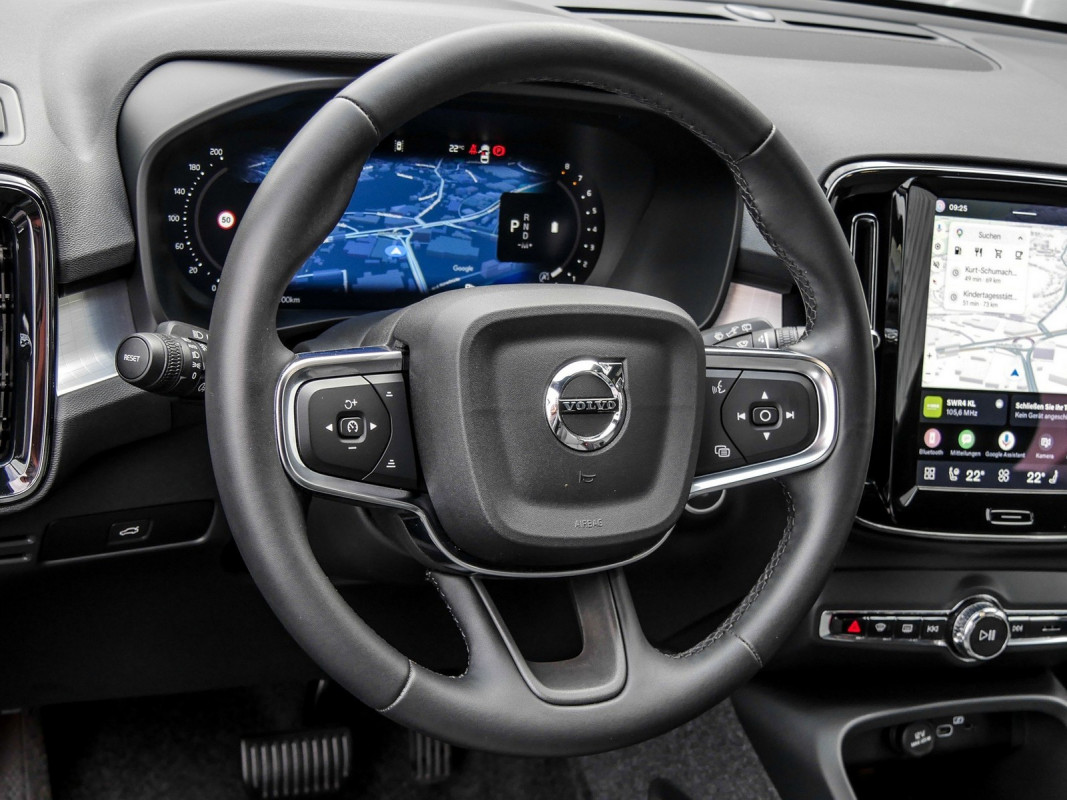 Volvo XC40 - SUV/Off-road - Grau - Gebrauchtwagen - Bild 9