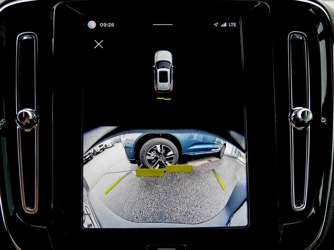 Volvo XC40 - SUV/Off-road - Grau - Gebrauchtwagen - Bild 11