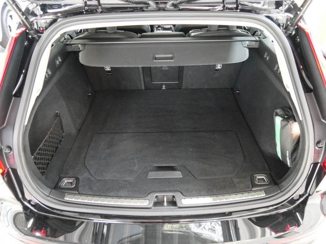 Volvo V60 - Kombi - Schwarz - Gebrauchtwagen - Bild 16