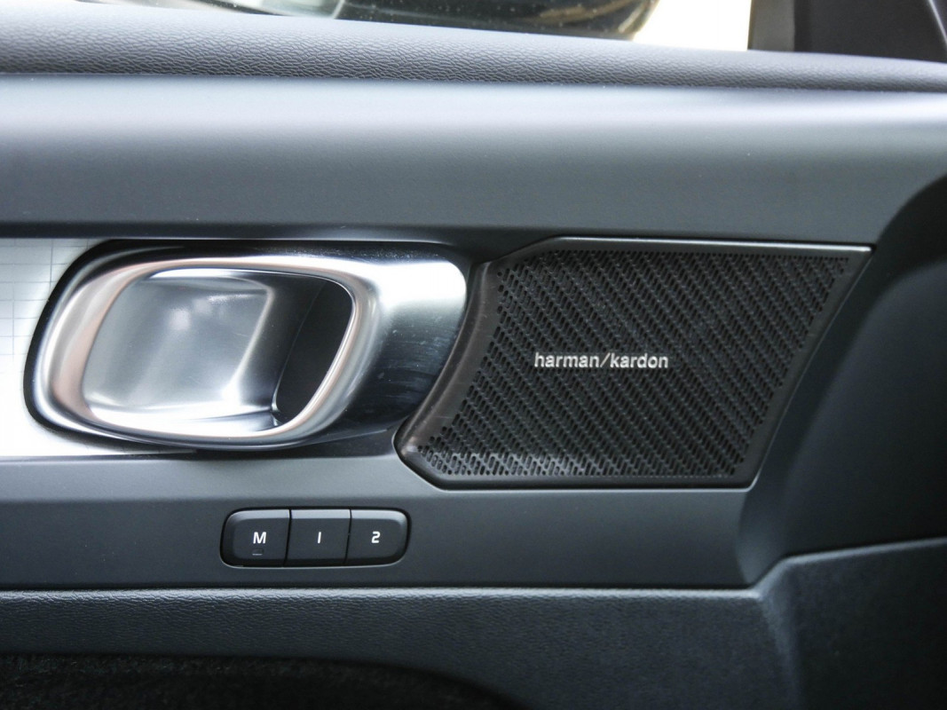 Volvo XC40 - SUV/Off-road - Schwarz - Gebrauchtwagen - Bild 12