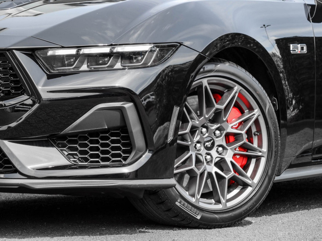 Ford Mustang GT Cabrio Handschalter - Cabrio/Roadster - Schwarz - Gebrauchtwagen - Bild 5