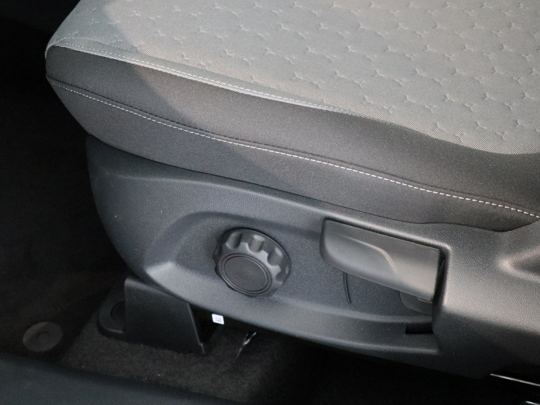 Ford Tourneo Courier - Van/Minibus - Schwarz - Neuwagen - Bild 13