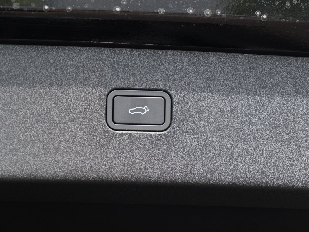 Volvo EX30 P5 Long Range - SUV/Off-road - Schwarz - Gebrauchtwagen - Bild 16