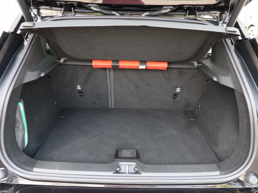 Volvo EX30 Single Ext. Range - SUV/Off-road - Schwarz - Gebrauchtwagen - Bild 10