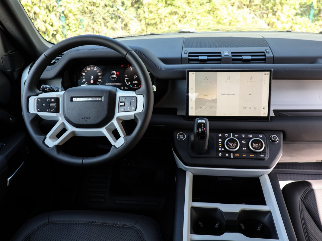 Land Rover Defender - SUV/Off-road - Schwarz - Gebrauchtwagen - Bild 4