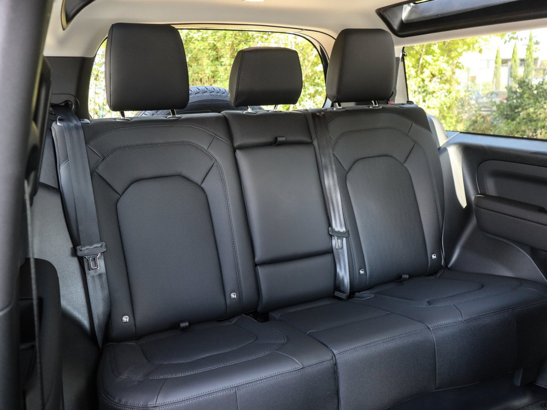 Land Rover Defender - SUV/Off-road - Schwarz - Gebrauchtwagen - Bild 5