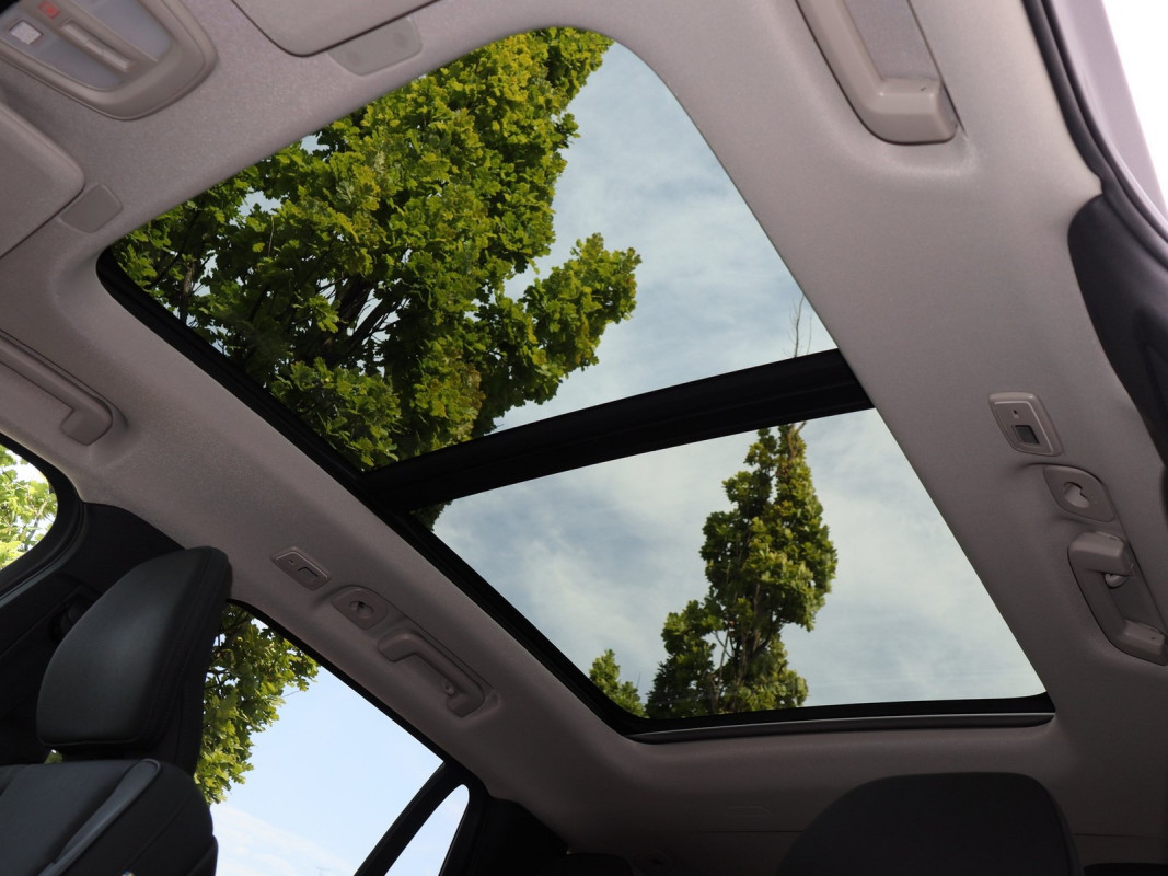 Volvo XC90 T8 AWD - SUV/Off-road - Silber - Gebrauchtwagen - Bild 11
