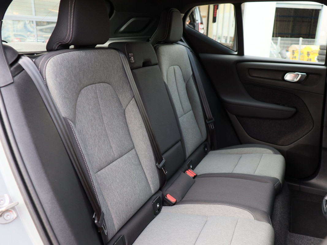 Volvo XC40 B3 Core Rückfahrkamera - SUV/Off-road - Grau - Gebrauchtwagen - Bild 4