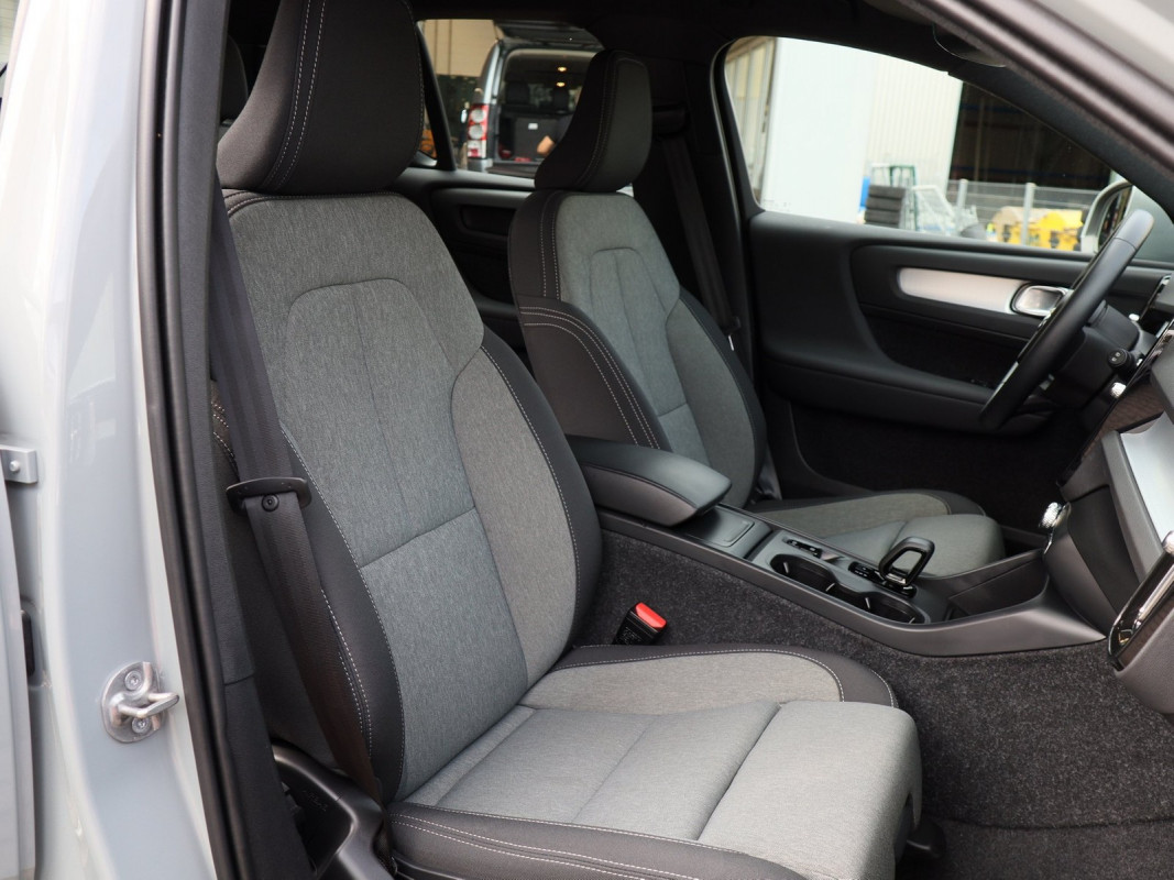 Volvo XC40 B3 Core Rückfahrkamera - SUV/Off-road - Grau - Gebrauchtwagen - Bild 6