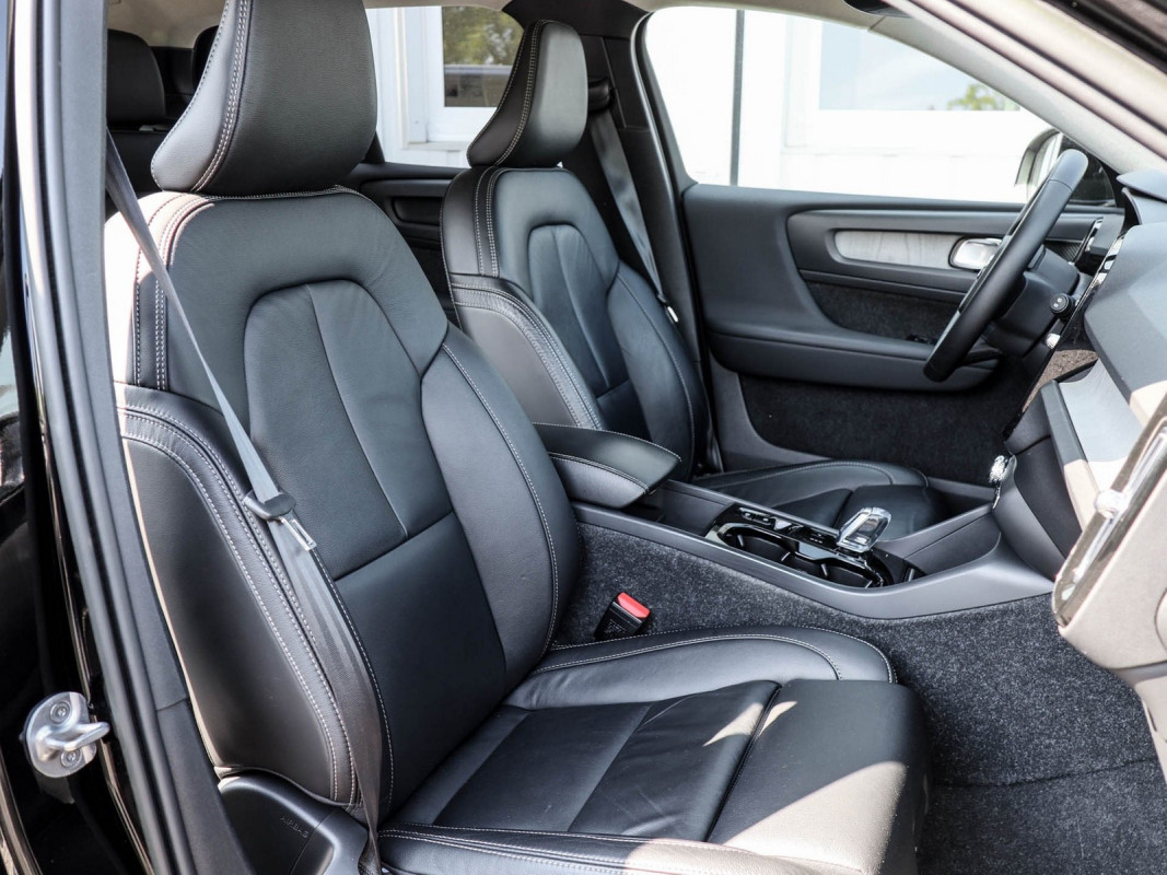 Volvo XC40 T5 Inscription Recharge Plug-In Hybrid - SUV/Off-road - Schwarz - Gebrauchtwagen - Bild 6