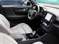 Volvo XC40 Plus Recharge Pure Electric - SUV/Off-road - Blau - Gebrauchtwagen - Bild 3
