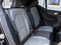 Volvo XC40 B3 Plus Black Edition - SUV/Off-road - Schwarz - Gebrauchtwagen - Bild 4