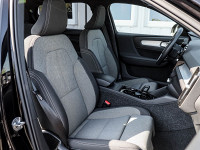 Volvo XC40 B3 Plus Black Edition - SUV/Off-road - Schwarz - Gebrauchtwagen - Bild 6