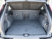 Volvo XC40 B3 Plus Black Edition - SUV/Off-road - Schwarz - Gebrauchtwagen - Bild 11