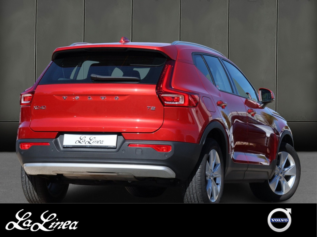 Volvo XC40 T2 - SUV/Off-road - Rot - Gebrauchtwagen - Bild 2