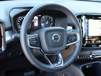 Volvo XC40 T2 - SUV/Off-road - Rot - Gebrauchtwagen - Bild 9