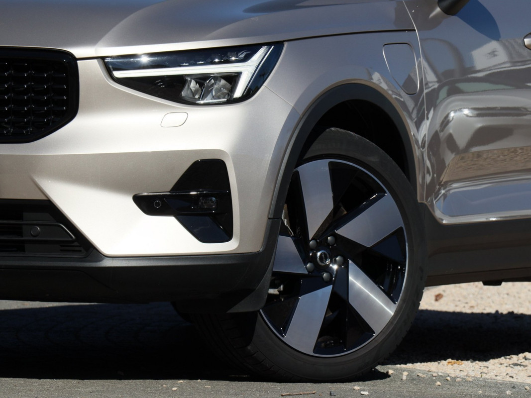 Volvo XC40 T5 - SUV/Off-road - Braun - Gebrauchtwagen - Bild 5
