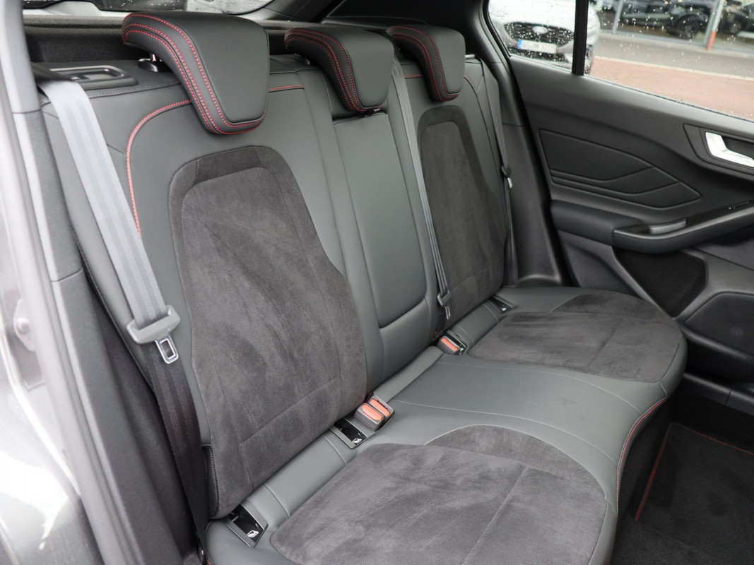 Ford Focus Lim. - Limousine - Grau - Gebrauchtwagen - Bild 4