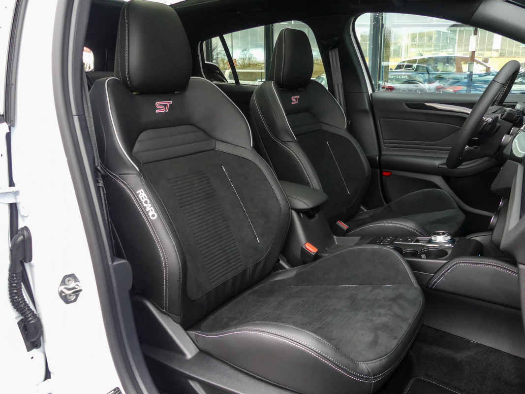 Ford Focus Turnier - Kombi - Weiss - Gebrauchtwagen - Bild 6
