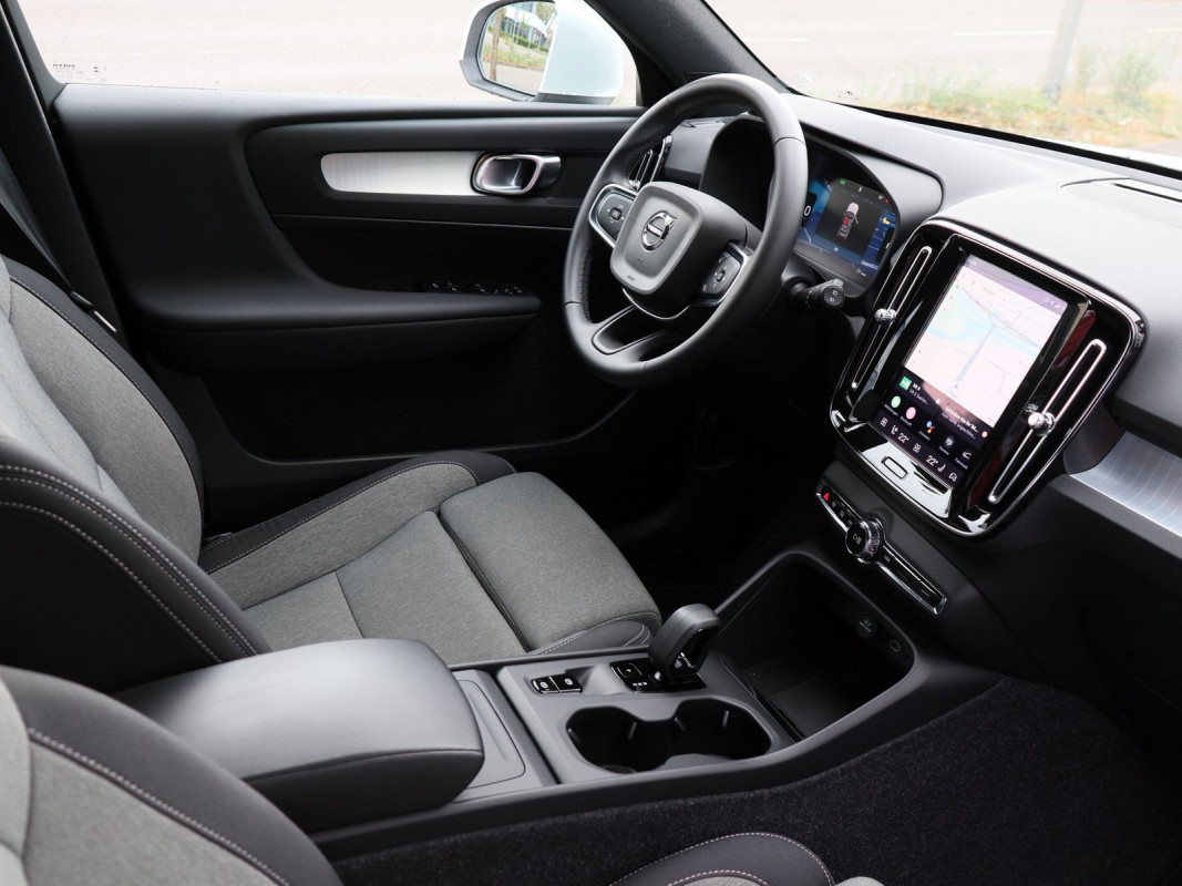 Volvo XC40 - SUV/Off-road - Weiss - Gebrauchtwagen - Bild 3
