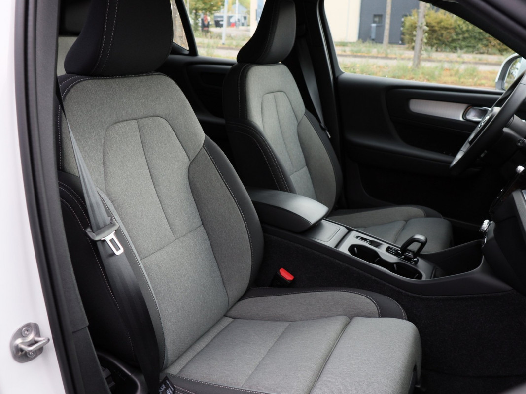 Volvo XC40 - SUV/Off-road - Weiss - Gebrauchtwagen - Bild 6