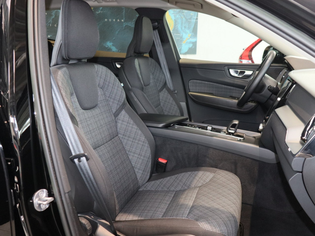 Volvo XC60 - SUV/Off-road - Schwarz - Gebrauchtwagen - Bild 6