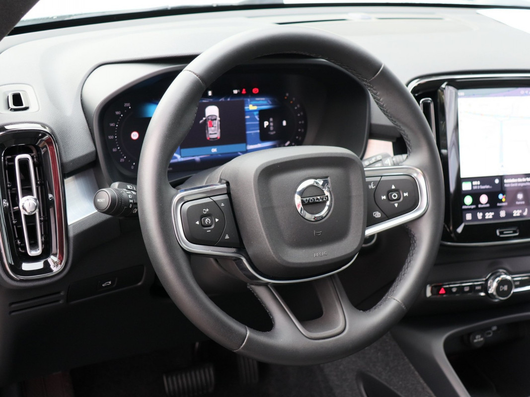 Volvo XC40 - SUV/Off-road - Weiss - Gebrauchtwagen - Bild 9