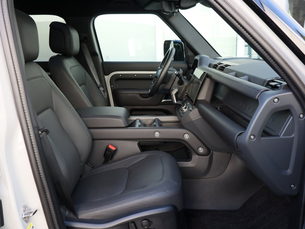 Land Rover Defender - SUV/Off-road - Grau - Gebrauchtwagen - Bild 3