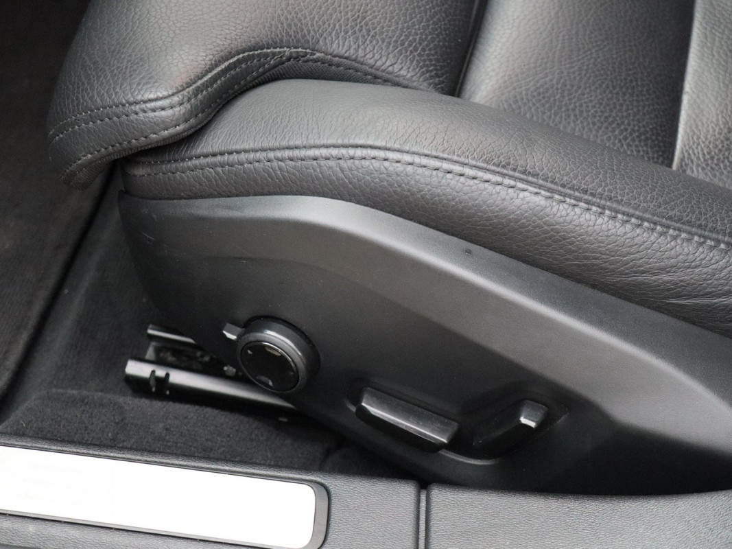 Volvo V60 B4 (D) - Kombi - Grau - Gebrauchtwagen - Bild 12