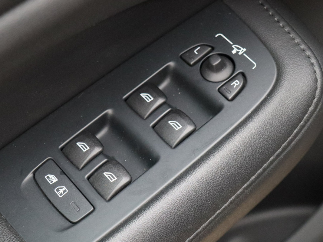 Volvo V60 B4 (D) - Kombi - Grau - Gebrauchtwagen - Bild 14