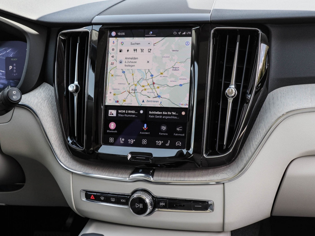Volvo XC60 Inscription Plug-In Hybrid AWD - SUV/Off-road - Blau - Gebrauchtwagen - Bild 7