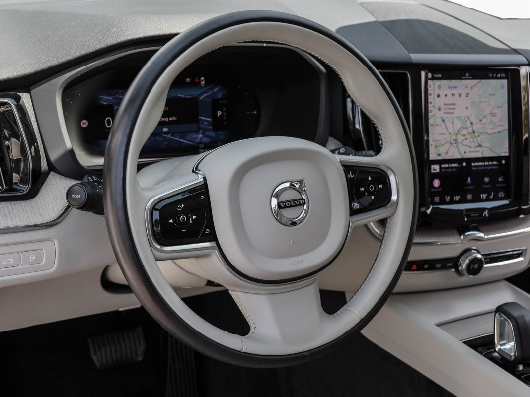 Volvo XC60 Inscription Plug-In Hybrid AWD - SUV/Off-road - Blau - Gebrauchtwagen - Bild 9