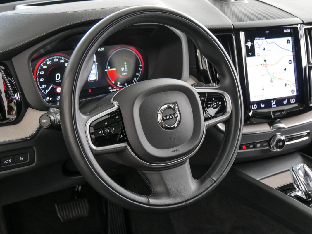 Volvo XC60 - SUV/Off-road - Schwarz - Gebrauchtwagen - Bild 9
