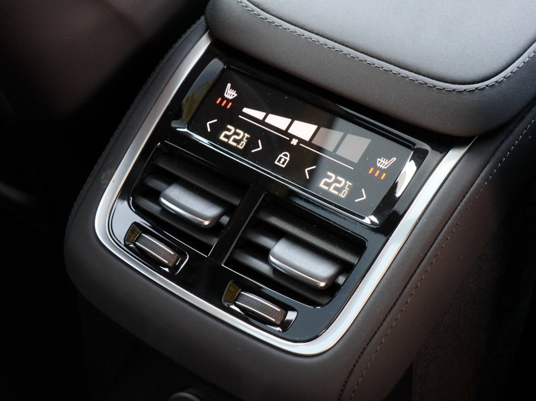 Volvo XC90 T8 AWD - SUV/Off-road - Weiss - Gebrauchtwagen - Bild 15
