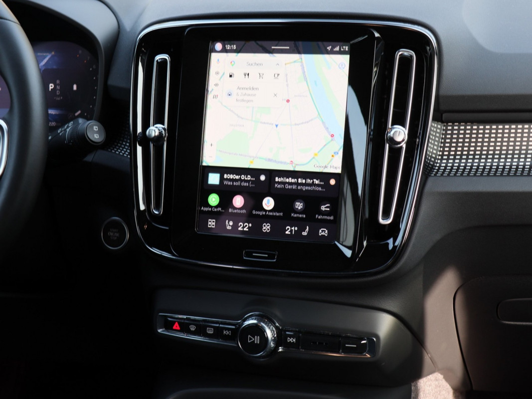 Volvo XC40 B4 - SUV/Off-road - Schwarz - Gebrauchtwagen - Bild 7