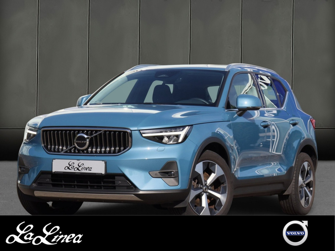 Volvo XC40 B4 - SUV/Off-road - Blau - Gebrauchtwagen - Bild 1