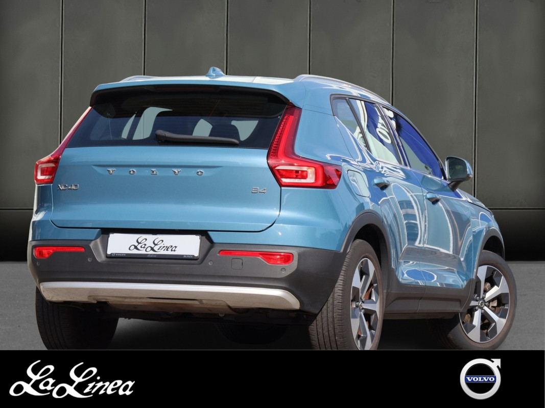 Volvo XC40 B4 - SUV/Off-road - Blau - Gebrauchtwagen - Bild 2