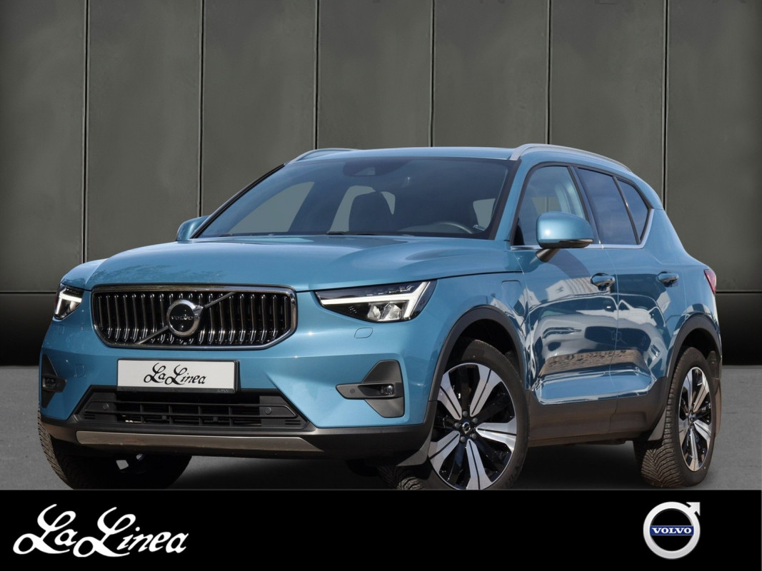 Volvo XC40 T4 - SUV/Off-road - Blau - Gebrauchtwagen - Bild 1
