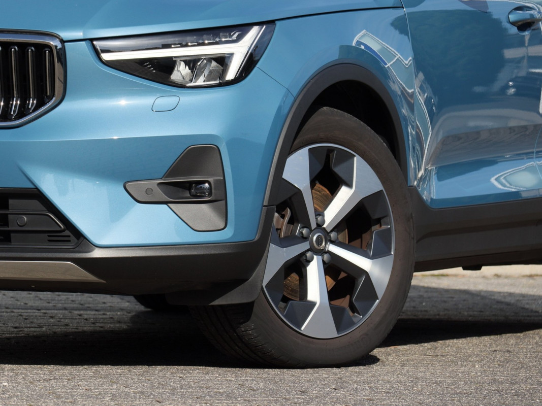 Volvo XC40 B4 - SUV/Off-road - Blau - Gebrauchtwagen - Bild 5