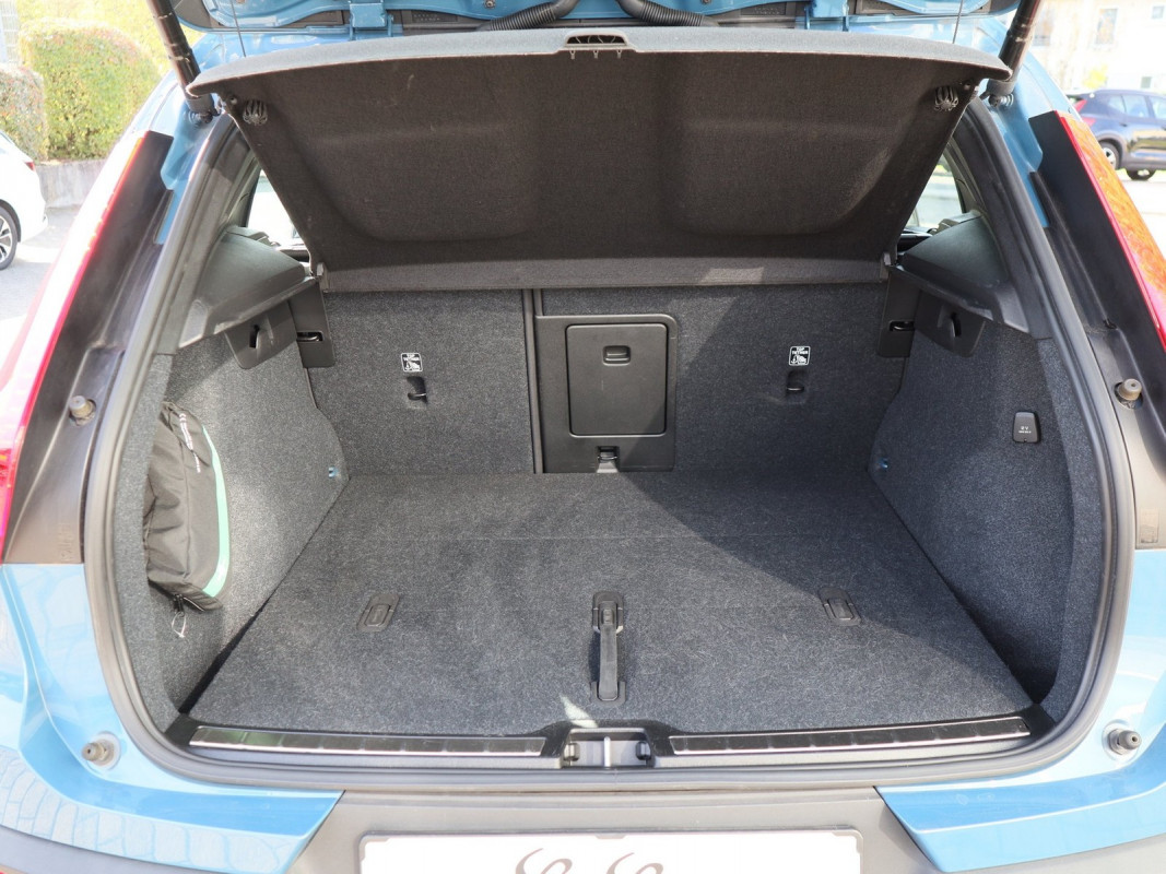 Volvo XC40 B4 - SUV/Off-road - Blau - Gebrauchtwagen - Bild 10