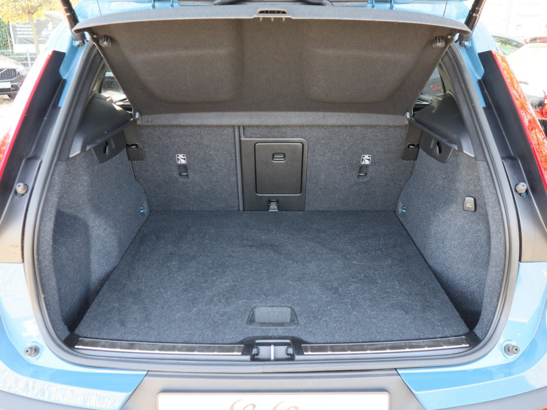 Volvo XC40 T4 - SUV/Off-road - Blau - Gebrauchtwagen - Bild 11