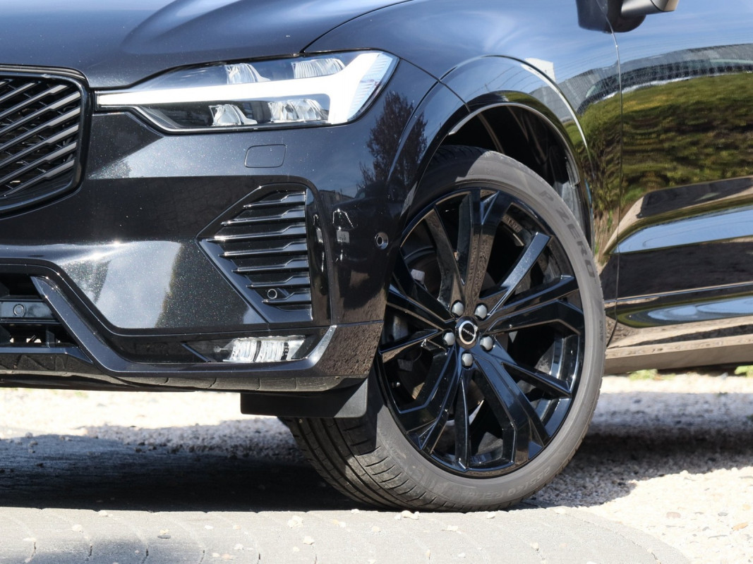 Volvo XC60 B5 AWD - SUV/Off-road - Schwarz - Gebrauchtwagen - Bild 5