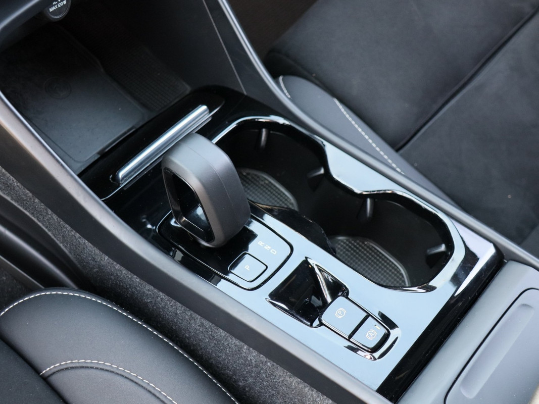 Volvo XC40 B3 - SUV/Off-road - Blau - Gebrauchtwagen - Bild 10