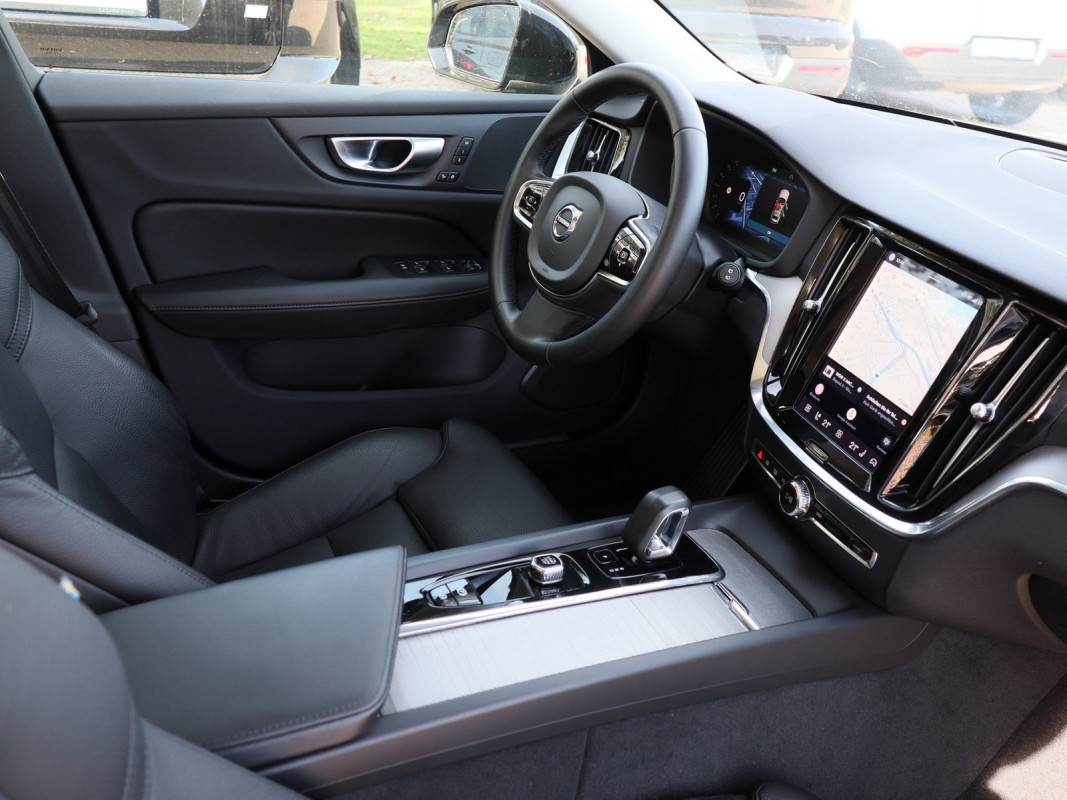 Volvo V60 B4 Benzin - Kombi - Grau - Gebrauchtwagen - Bild 3