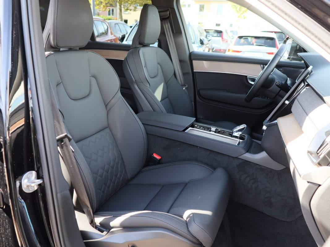 Volvo XC90 T8 AWD - SUV/Off-road - Schwarz - Gebrauchtwagen - Bild 6