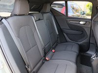 Volvo XC40 Single Motor Extended Range - SUV/Off-road - Grün - Gebrauchtwagen - Bild 4