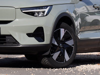 Volvo XC40 Single Motor Extended Range - SUV/Off-road - Grün - Gebrauchtwagen - Bild 5