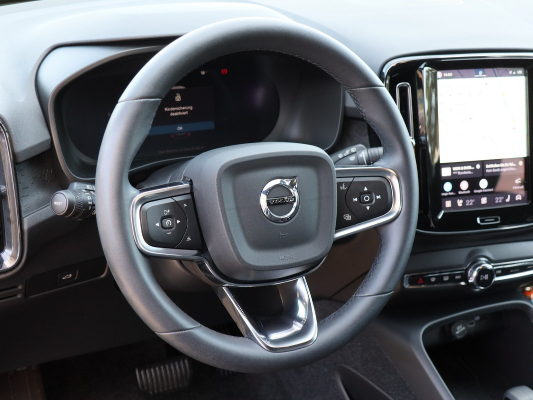 Volvo XC40 Single Motor Extended Range - SUV/Off-road - Grün - Gebrauchtwagen - Bild 9