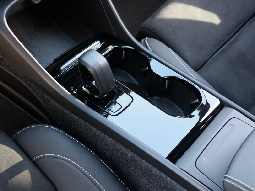 Volvo XC40 Twin Motor - SUV/Off-road - Schwarz - Gebrauchtwagen - Bild 10
